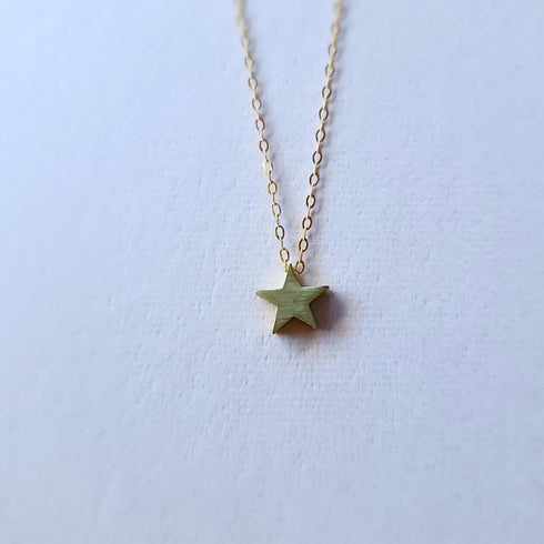 Minimalist Floating Star Gold Necklace